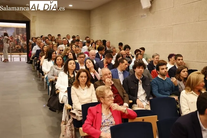 Emotiva graduación de los alumnos de Educación Infantil y Primaria de la UPSA | FOTOS: David Sañudo 