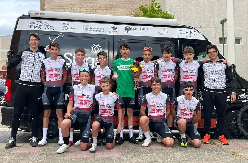 Ciclistas del Siega Verde – Ekiparte del Club Ciclista Promesal
