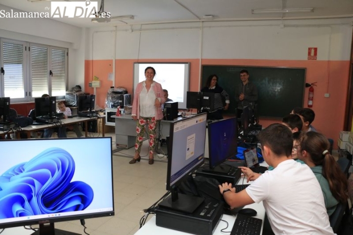 Alumnos del CEIP Manuel Moreno Blanco asisten en Vitigudino a un taller sobre inteligencia artificial