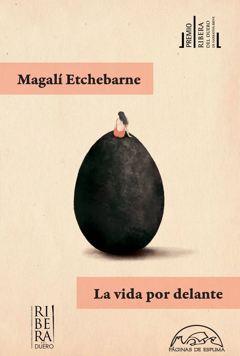 Foto 2 - Magal&iacute; Etchebarbe presenta en Salamanca su libro de relatos 'La vida por delante'