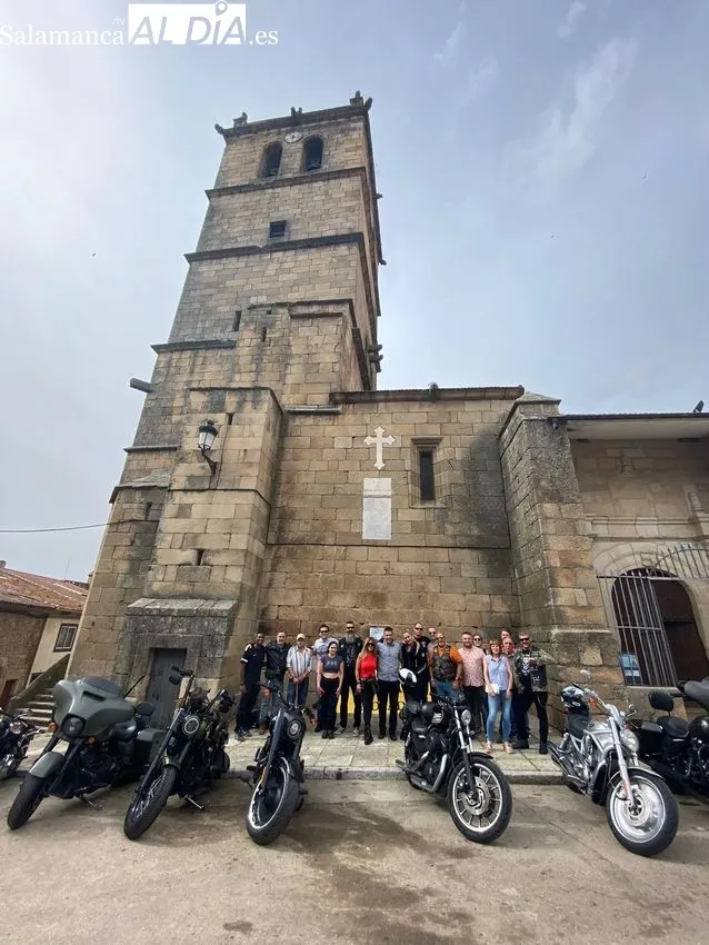 Grupo de moteros 'influencers' y empresarios relacionados con el turismo  