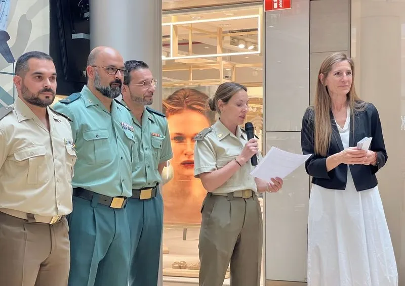 El CC Tormes entrega los premios del Día de las Fuerzas Armadas.