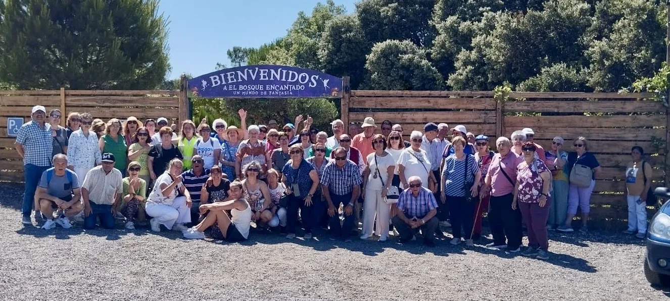 Foto 2 - La asociaci&oacute;n de mayores San Miguel disfruta una excursi&oacute;n en San Mart&iacute;n de Valdeiglesias