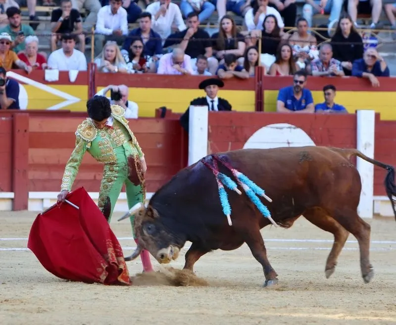 Foto 4 - Sobresaliente el salmantino Marco P&eacute;rez en Alicante