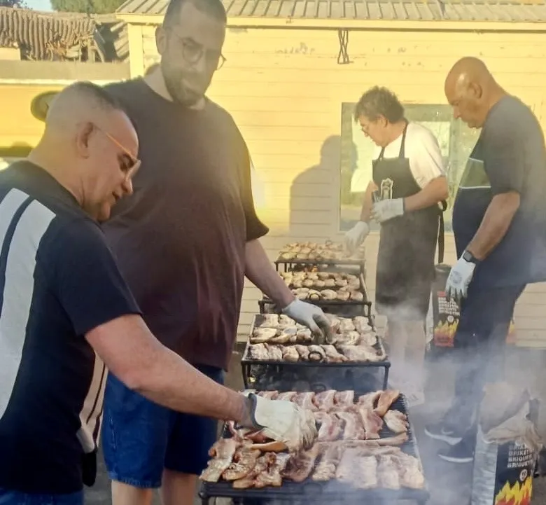 Foto 2 - Multitudinaria y festiva parrillada en El Campo de Pe&ntilde;aranda