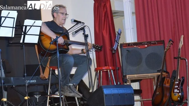 La música rock, reagge y soul llenó el centro cultural de la villa