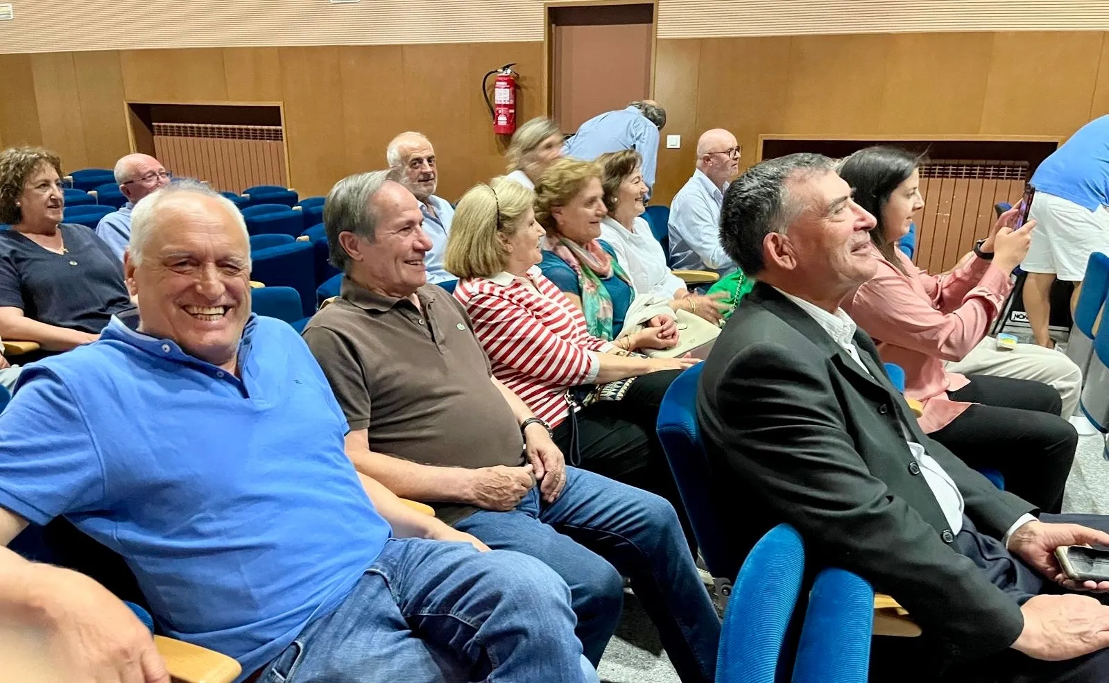 Foto 2 - El Partido Popular cierra la campa&ntilde;a electoral con un gran acto en Macotera