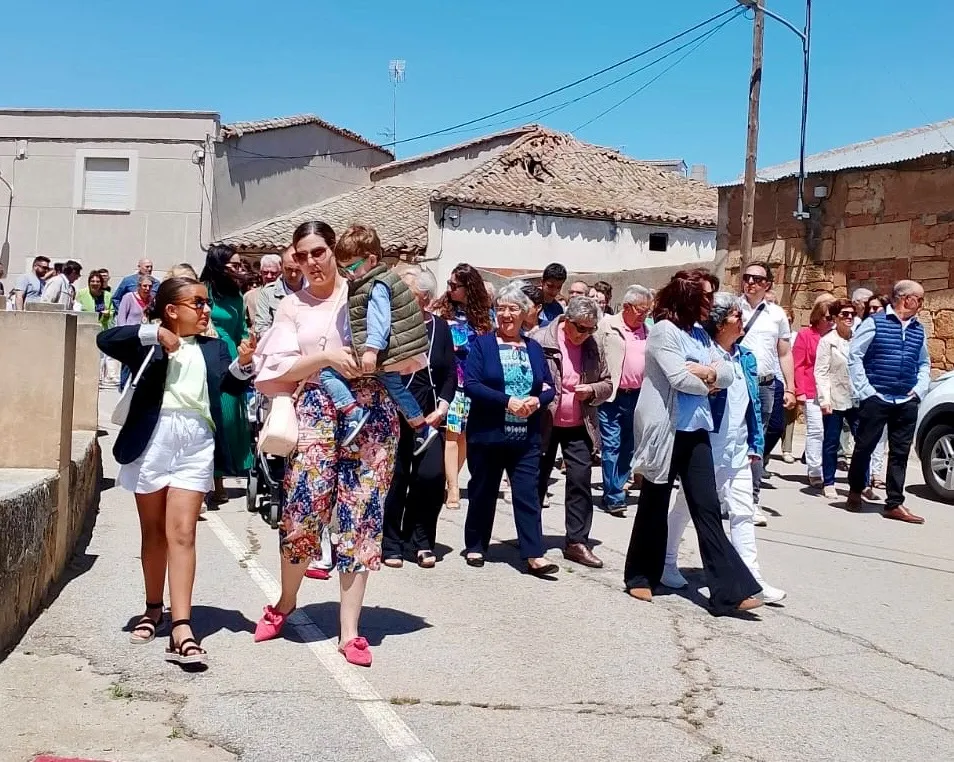 Foto 7 - El segundo remate de banzos del Santo Cristo de la Esperanza logra un nuevo &eacute;xito y recauda 312 euros