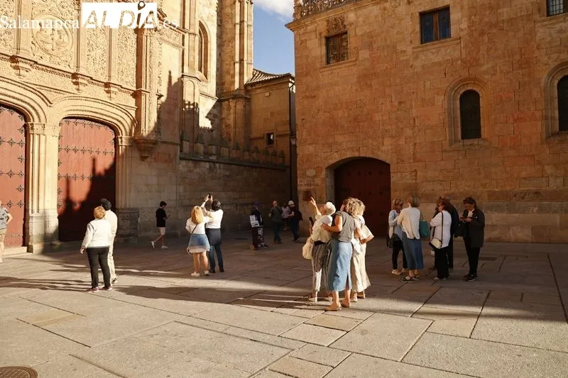 Ambiente en el centro de Salamanca en la tarde de la festividad de San Juan de Sahagún. Fotos: David Sañudo