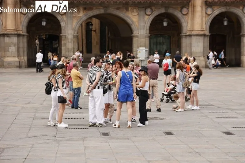 Ambiente en el centro de Salamanca durante la tarde de este sábado. Fotos: David Sañudo