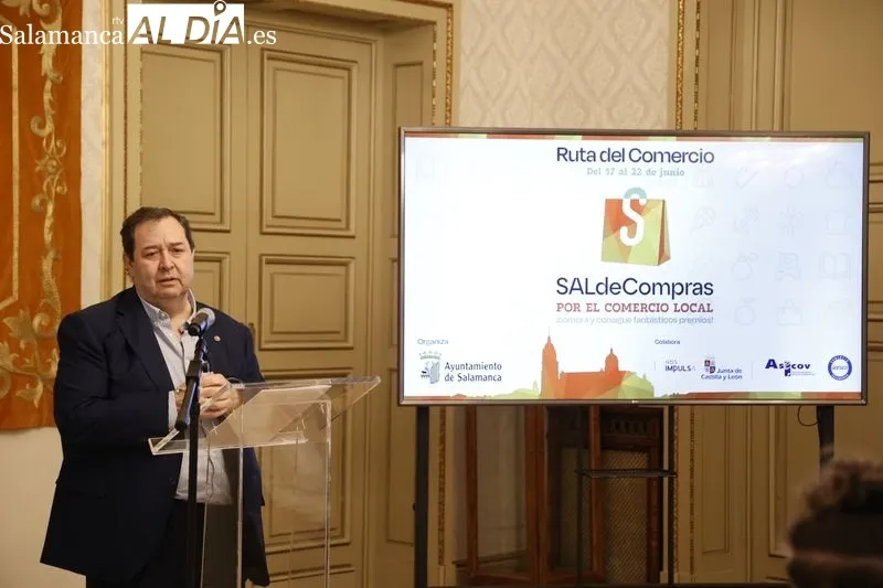 Presentación en el Ayuntamiento de Salamanca de la primera Ruta del Comercio. Foto: David Sañudo