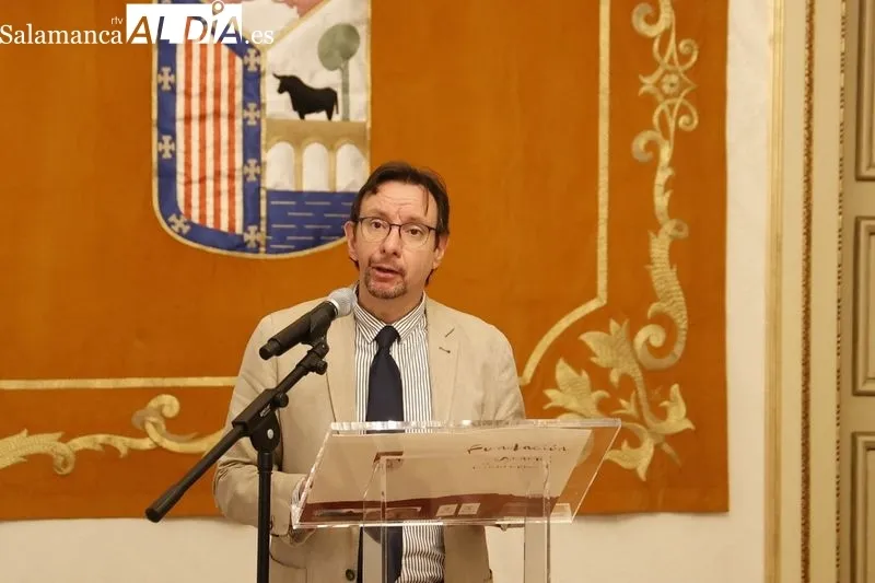 Firma del convenio entre el Ayuntamiento de Salamanca y el Startup Olé. Foto de David Sañudo