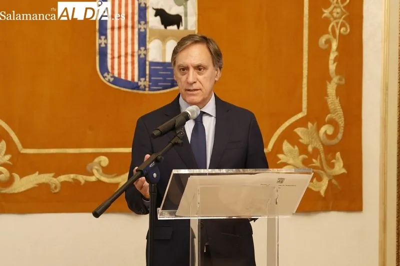 El alcalde de Salamanca, Carlos García Carbayo, hacía balance este miércoles del primer año de mandato del Gobierno Municipal. Foto de David Sañudo