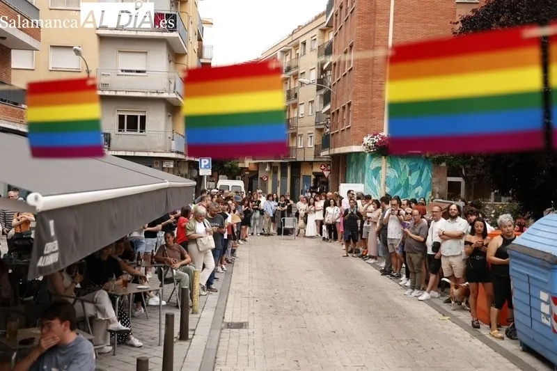 Carrera de Tacones en el barrio del Oeste por el Orgullo Charro. Fotos: David Sañudo