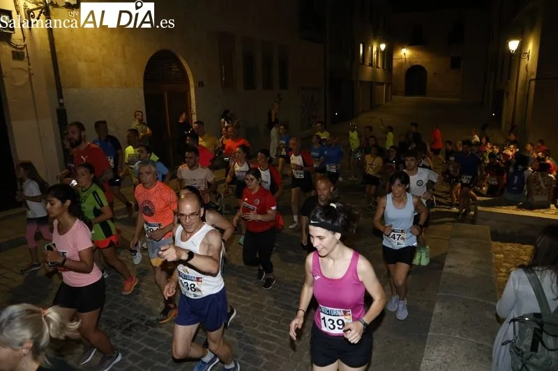 Carrera nocturna del programa municipal ‘Salamanca a Tope’. Fotos: David Sañudo