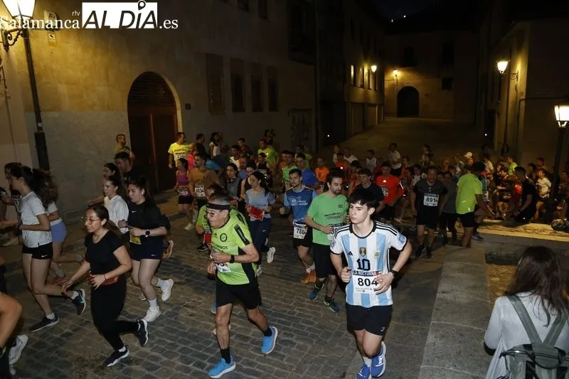 Carrera nocturna del programa municipal ‘Salamanca a Tope’. Fotos: David Sañudo