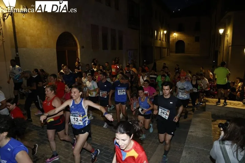 Carrera nocturna del programa municipal ‘Salamanca a Tope’. Fotos: David Sañudo