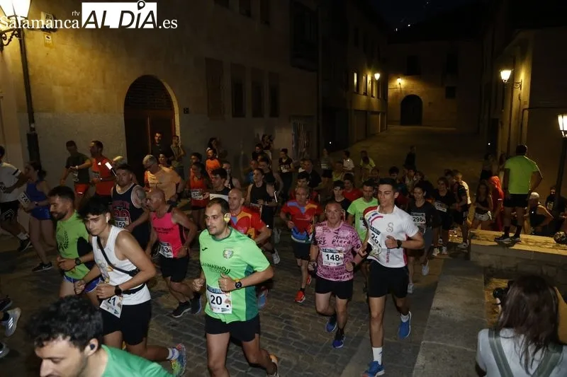 Carrera nocturna del programa municipal ‘Salamanca a Tope’. Fotos: David Sañudo