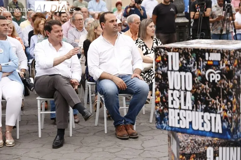 Cierre de campaña del PP en la plaza de Los Bandos. Fotos; David Sañudo