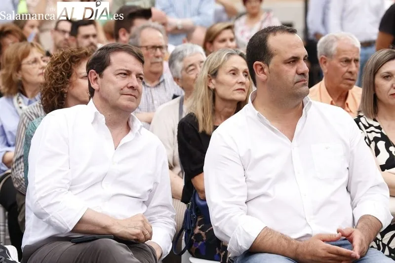 Cierre de campaña del PP en la plaza de Los Bandos. Fotos; David Sañudo