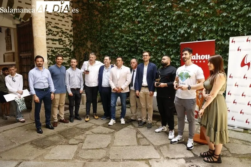 Entrega de premios del Concurso de Pinchos de la Asociación de Empresarios de Hostelería de Salamanca. Foto de David Sañudo