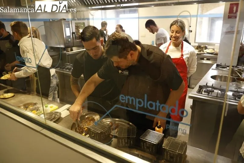 Presentación de las creaciones para el Concurso de Pinchos de la Asociación de Empresarios de Hostelería de Salamanca. Foto de David Sañudo