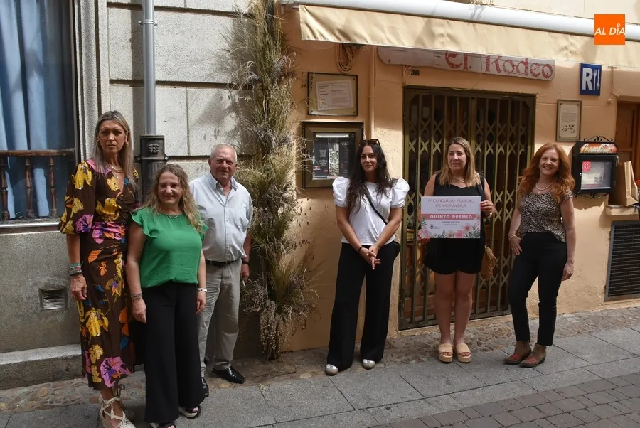 Foto 3 - Repartidos los premios del 4&ordm; Concurso Floral con un sentido recuerdo a Juan Pablo Mar&iacute;a Sastre