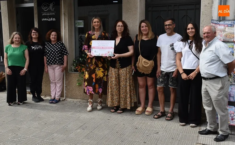 Foto 4 - Repartidos los premios del 4&ordm; Concurso Floral con un sentido recuerdo a Juan Pablo Mar&iacute;a Sastre