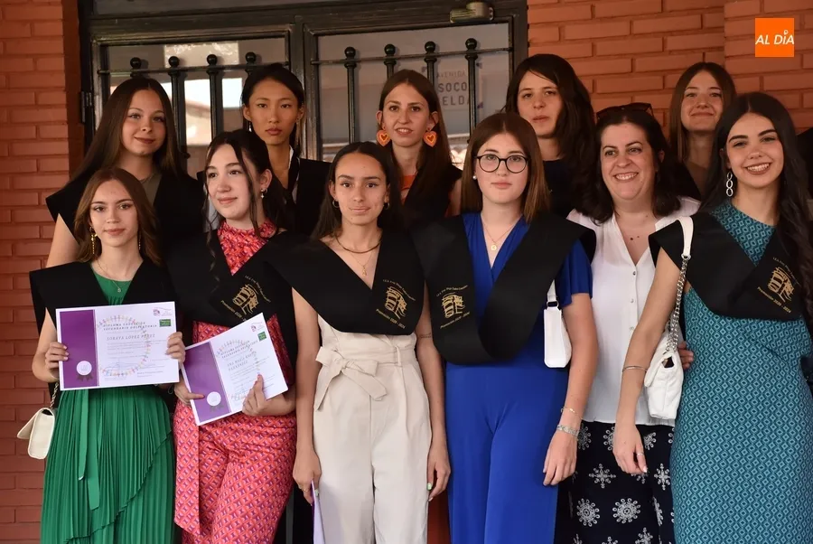 Foto 3 - El IES Fray Diego consolida la graduaci&oacute;n de los alumnos de 4&ordm; de la ESO y FP B&aacute;sica