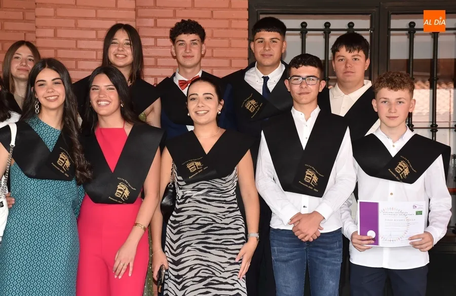Foto 4 - El IES Fray Diego consolida la graduaci&oacute;n de los alumnos de 4&ordm; de la ESO y FP B&aacute;sica