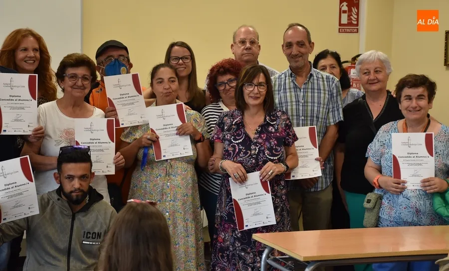 Foto 7 - Clausurados los cursos de nuevas tecnolog&iacute;as, en los que han participado 73 alumnos