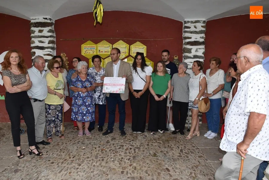 Foto 8 - Repartidos los premios del 4&ordm; Concurso Floral con un sentido recuerdo a Juan Pablo Mar&iacute;a Sastre