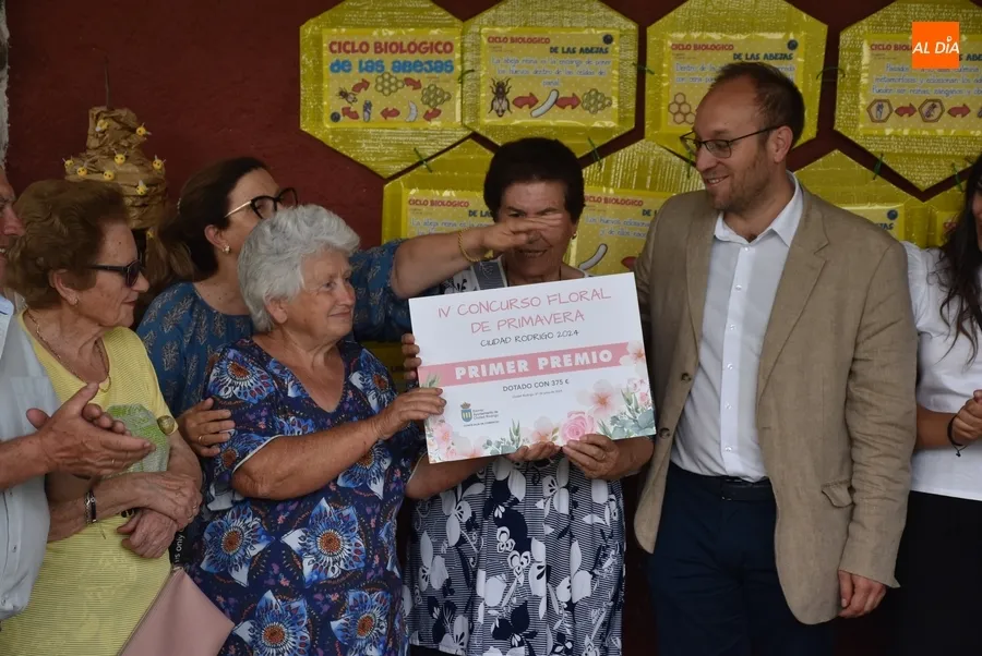 Foto 11 - Repartidos los premios del 4&ordm; Concurso Floral con un sentido recuerdo a Juan Pablo Mar&iacute;a Sastre
