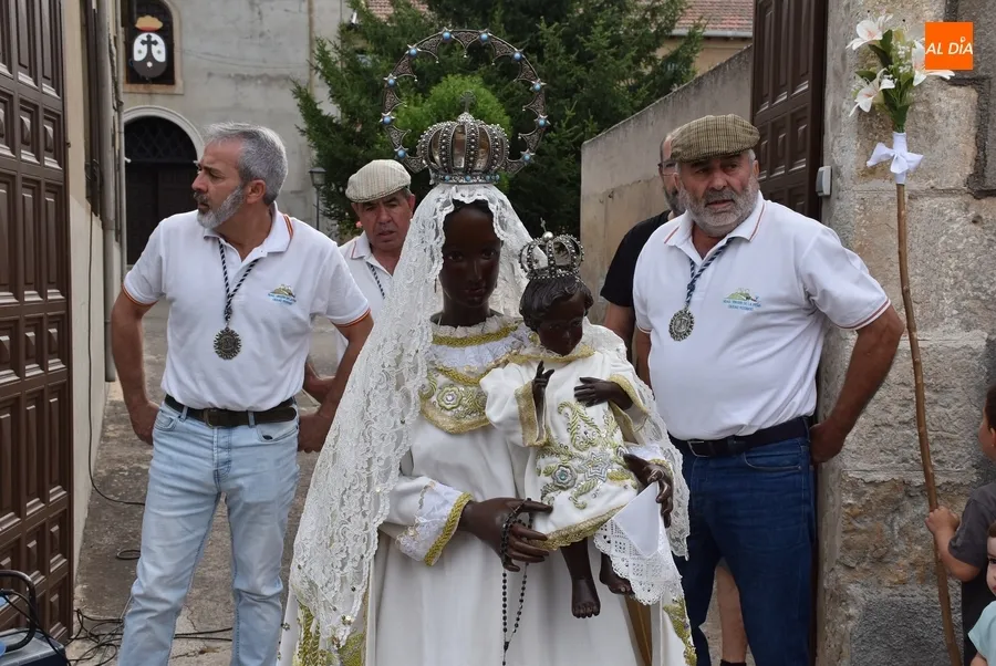 Foto 6 - Los devotos de la Virgen Morena inician su Romer&iacute;a esperando que el cielo sea ben&eacute;volo con ellos