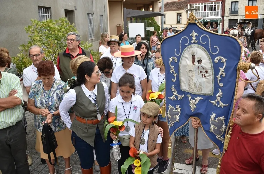 Foto 10 - Los devotos de la Virgen Morena inician su Romer&iacute;a esperando que el cielo sea ben&eacute;volo con ellos