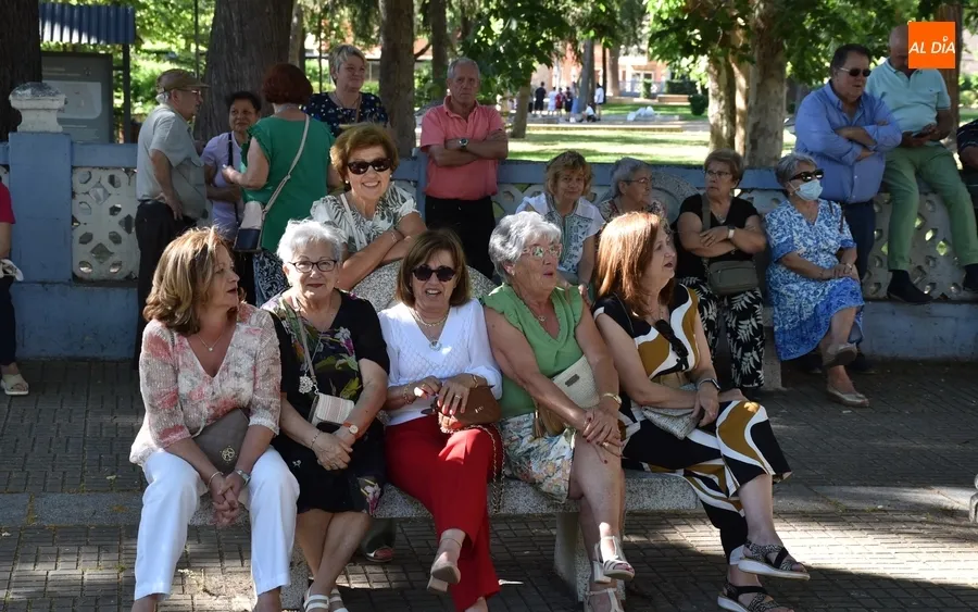 Foto 8 - Los alumnos de Acorde&oacute;n y M&uacute;sica de Ra&iacute;z le dan ritmo al arranque del finde desde Los Tilos