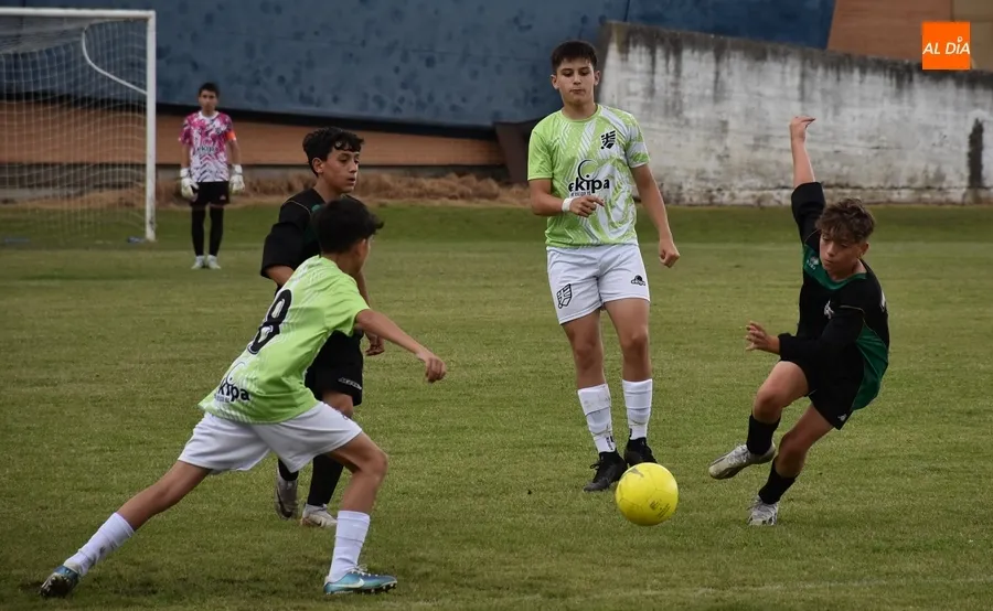 Foto 9 - El Victoria de Valladolid se adjudica el Torneo Infantil del Ciudad Rodrigo CF