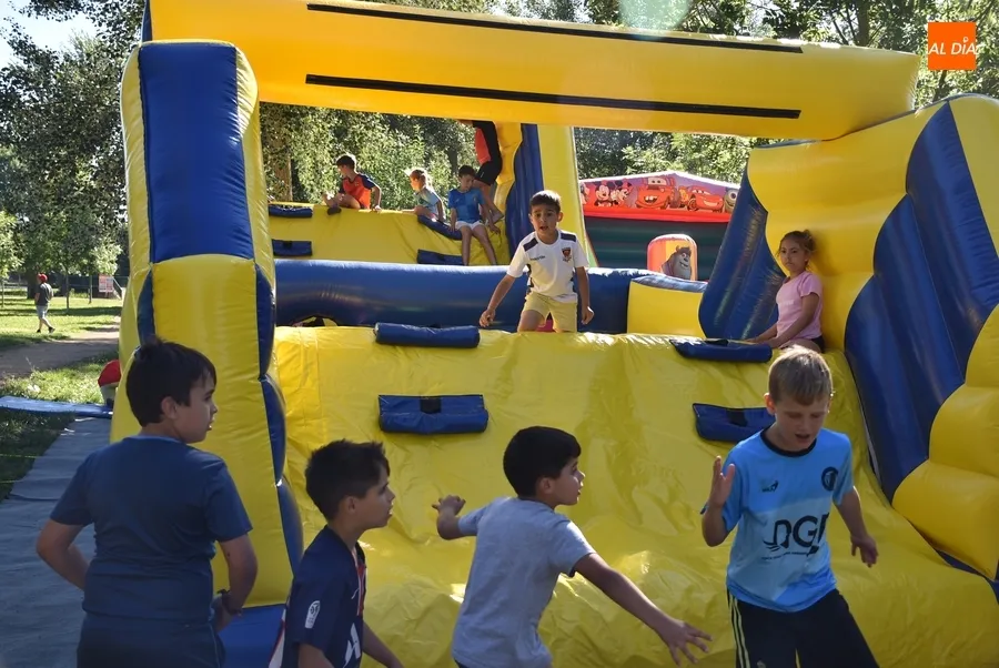 Foto 3 - La AMPA del Colegio Mir&oacute;briga disfruta de una jornada de confraternizaci&oacute;n a orillas del r&iacute;o