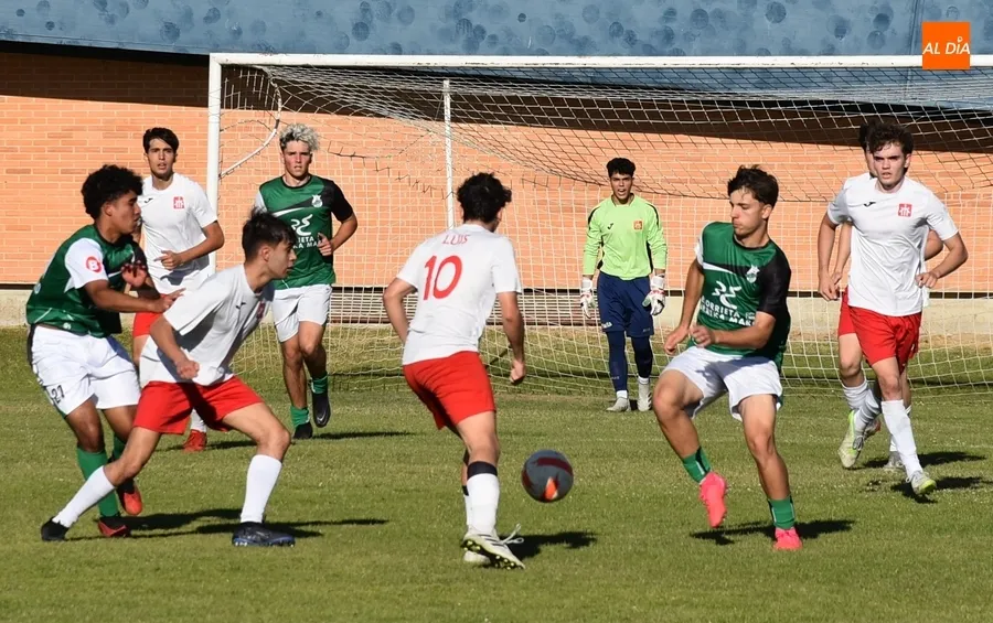Foto 4 - El Salesianos se proclama campe&oacute;n del 3&ordm; Torneo Juvenil en homenaje a Miguel Gonz&aacute;lez Barbero