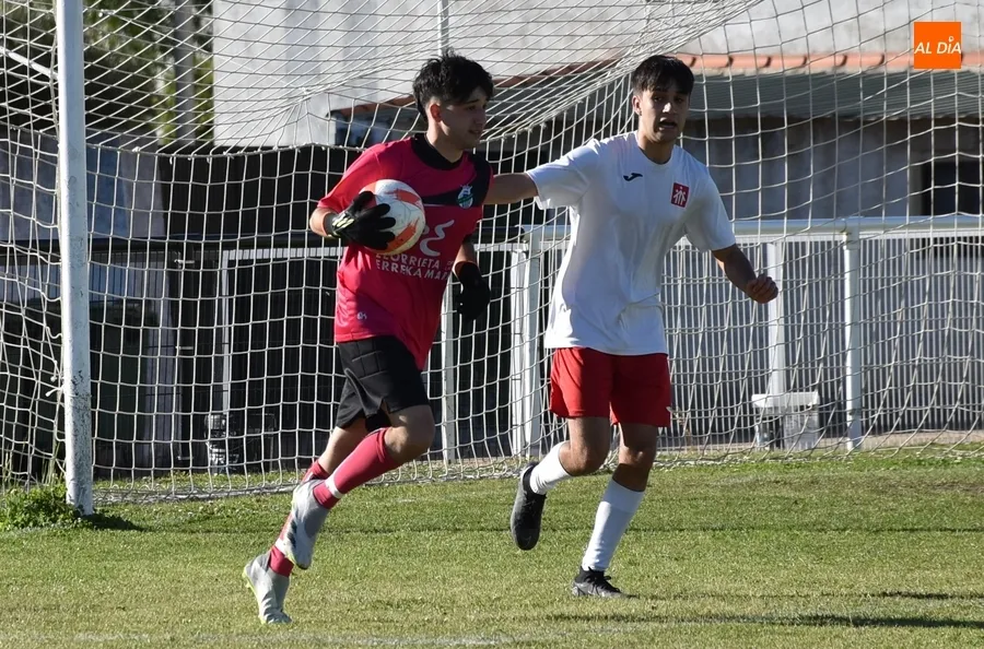 Foto 7 - El Salesianos se proclama campe&oacute;n del 3&ordm; Torneo Juvenil en homenaje a Miguel Gonz&aacute;lez Barbero