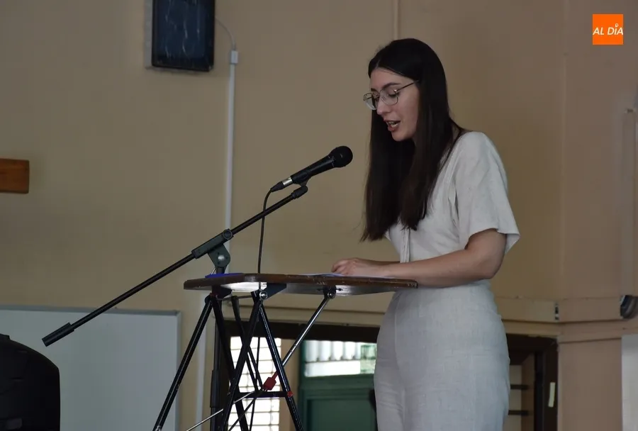Foto 10 - El IES Tierra celebra por 1&ordf; vez la graduaci&oacute;n de sus alumnos de 4&ordm; de la ESO