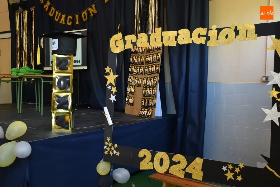 Foto 11 - El IES Tierra celebra por 1&ordf; vez la graduaci&oacute;n de sus alumnos de 4&ordm; de la ESO