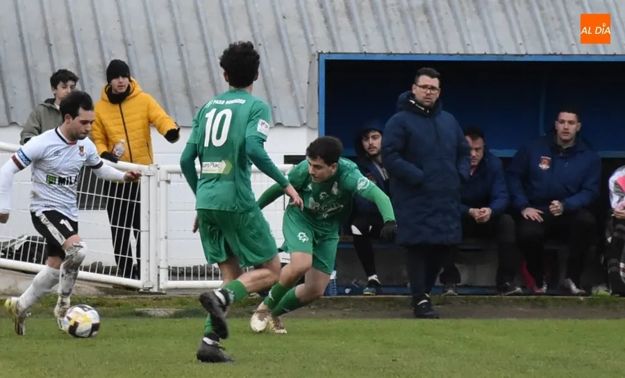 Foto 2 - Adri&aacute;n Fraile seguir&aacute; al frente del Ciudad Rodrigo CF en 3&ordf; Federaci&oacute;n