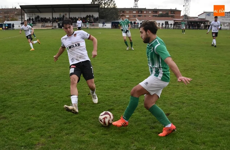 Foto 3 - &Aacute;lex P&eacute;rez, procedente tambi&eacute;n del Betis, 2&ordm; fichaje del Ciudad Rodrigo 24/25