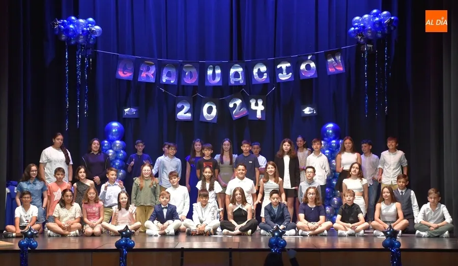 Foto 2 - En&eacute;rgica despedida de los alumnos de 6&ordm; del Mir&oacute;briga remarcando que son &ldquo;una pi&ntilde;a&rdquo;
