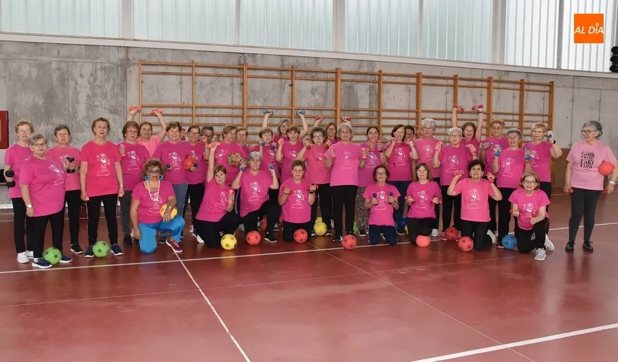 Foto 6 - El taller de gimnasia de Amanecer toca a su fin por este curso