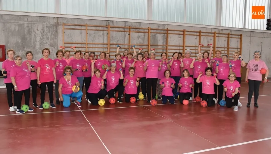Foto 7 - El taller de gimnasia de Amanecer toca a su fin por este curso