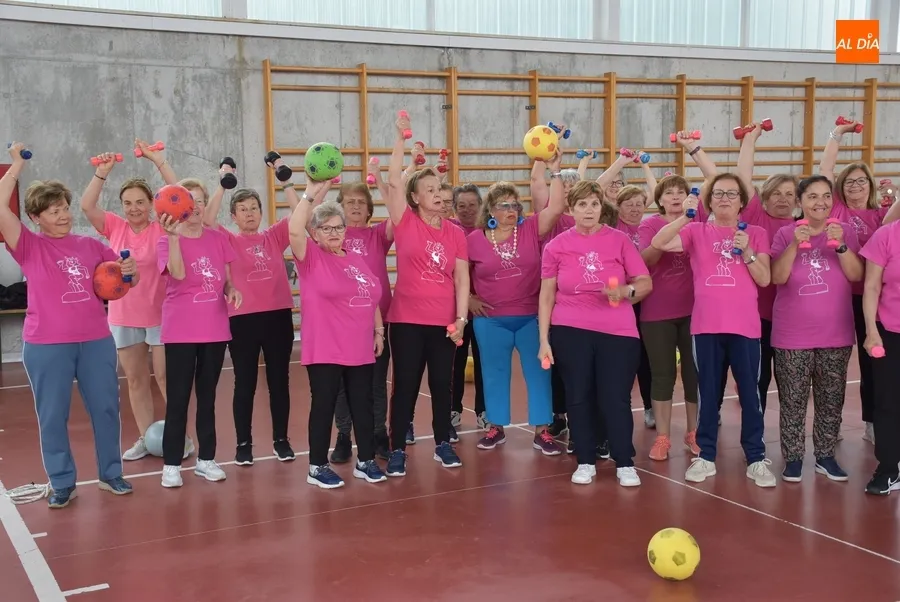 Foto 10 - El taller de gimnasia de Amanecer toca a su fin por este curso