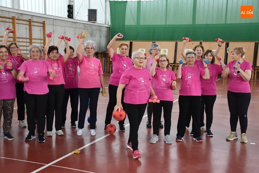 Foto 11 - El taller de gimnasia de Amanecer toca a su fin por este curso