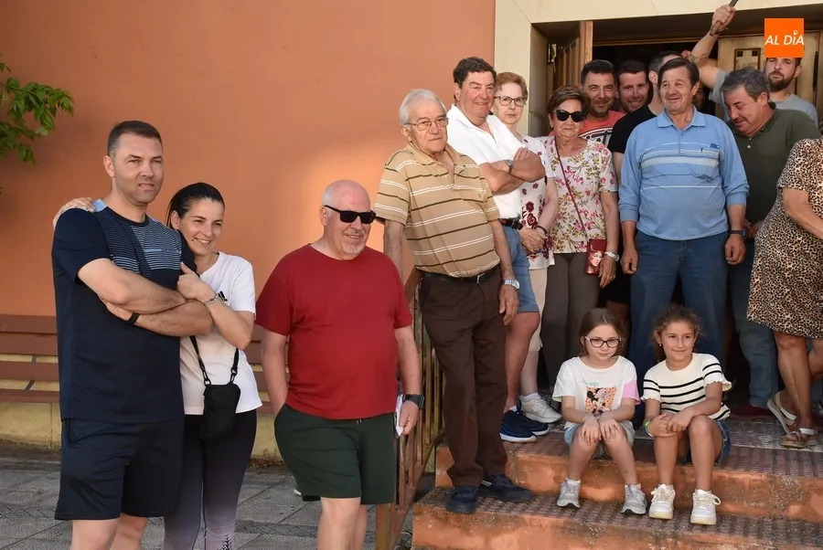 Foto 5 - El Barrio Nuevo contar&aacute; con una vaca y dos novillos en sus fiestas, que pregonar&aacute; Juanjo Carruelas